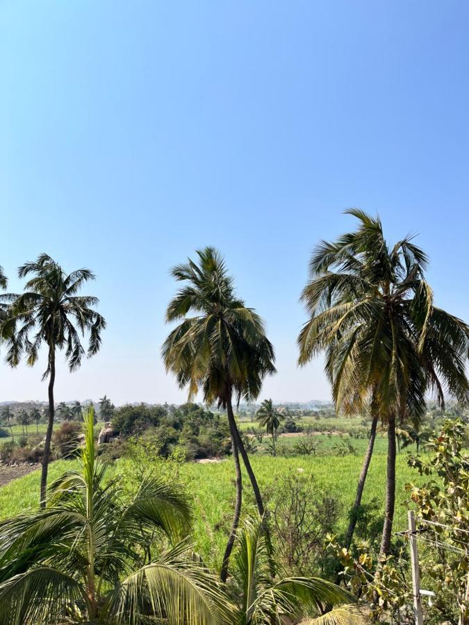 Vaibhav Home Stay ฮัมปี ภายนอก รูปภาพ