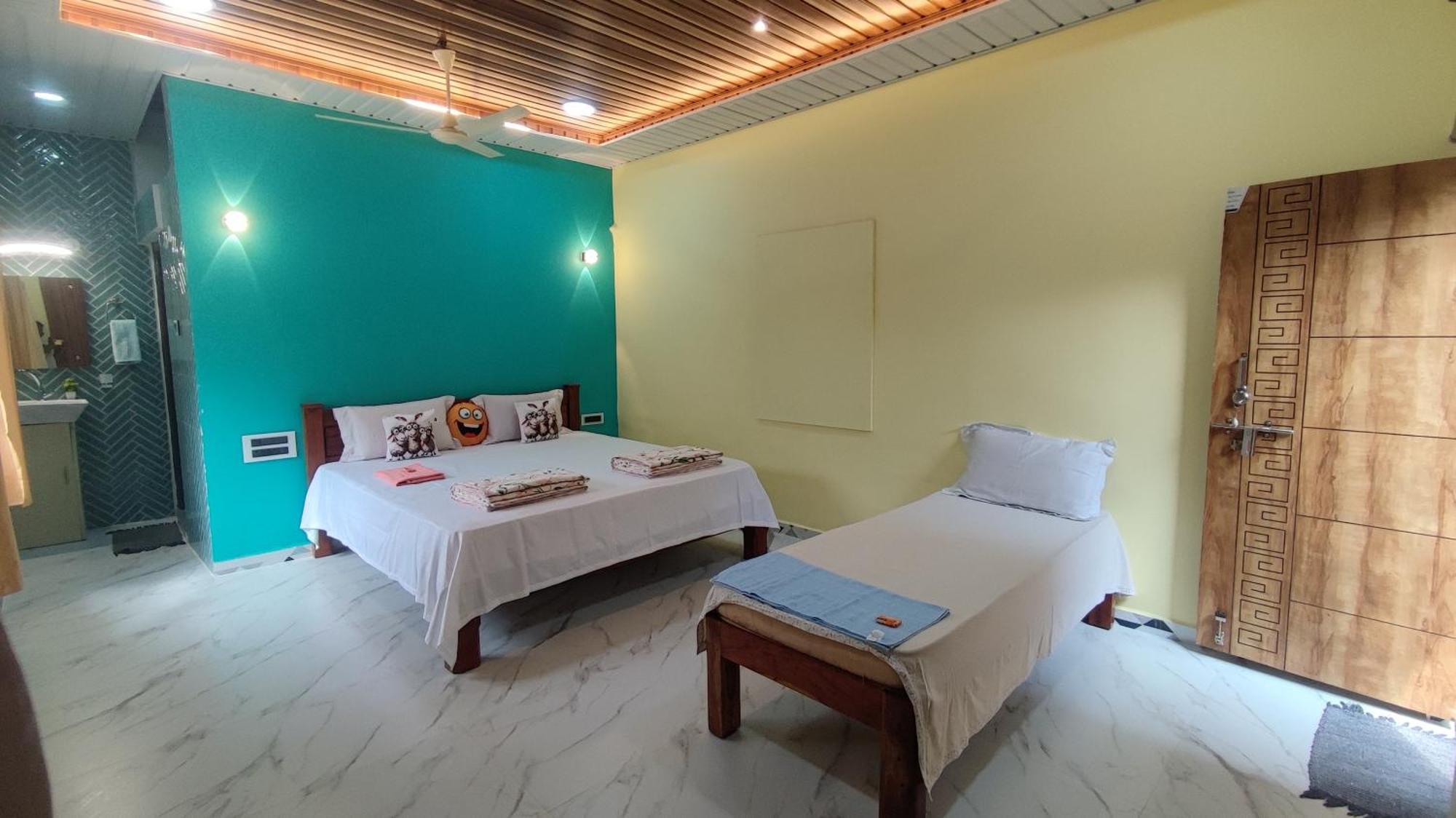 Vaibhav Home Stay ฮัมปี ภายนอก รูปภาพ